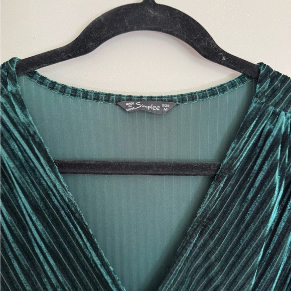 Simplee Apparel Green Flutter Sleeve Wrap Dress - Picture 10 of 13